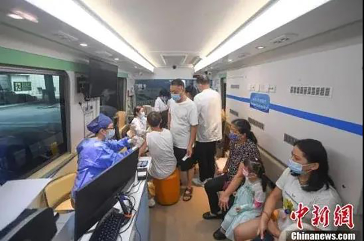 送苗上门！乐天堂官网移动疫苗接种车开进社区
