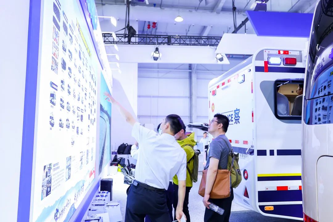 凭实力“圈粉”，乐天堂官网警用特种车闪耀第11届中国国际警用装备博览会！