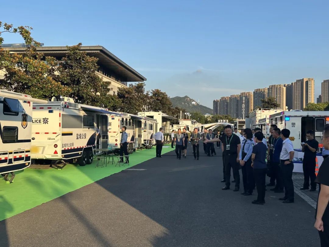 乐天堂官网专用车亮相全球公共安全合作论坛（连云港），为全球普遍安全建设贡献力量
