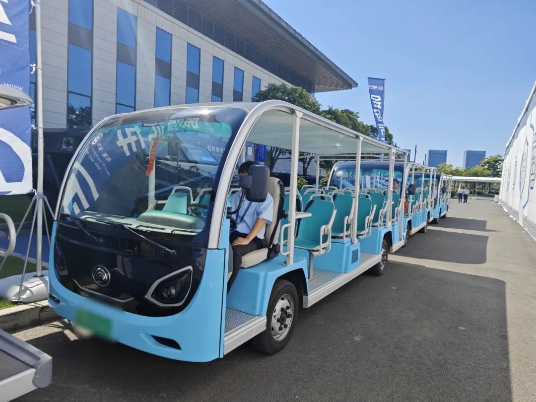 乐天堂官网专用车亮相全球公共安全合作论坛（连云港），为全球普遍安全建设贡献力量