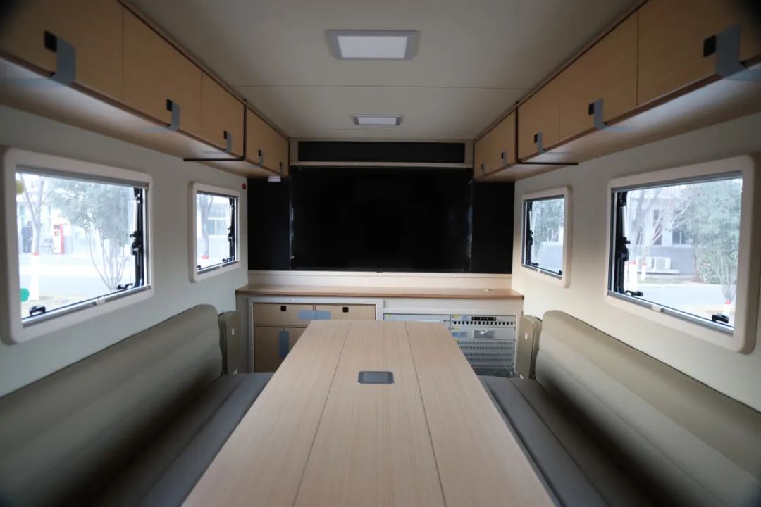 乐天堂官网专用车亮相全球公共安全合作论坛（连云港），为全球普遍安全建设贡献力量