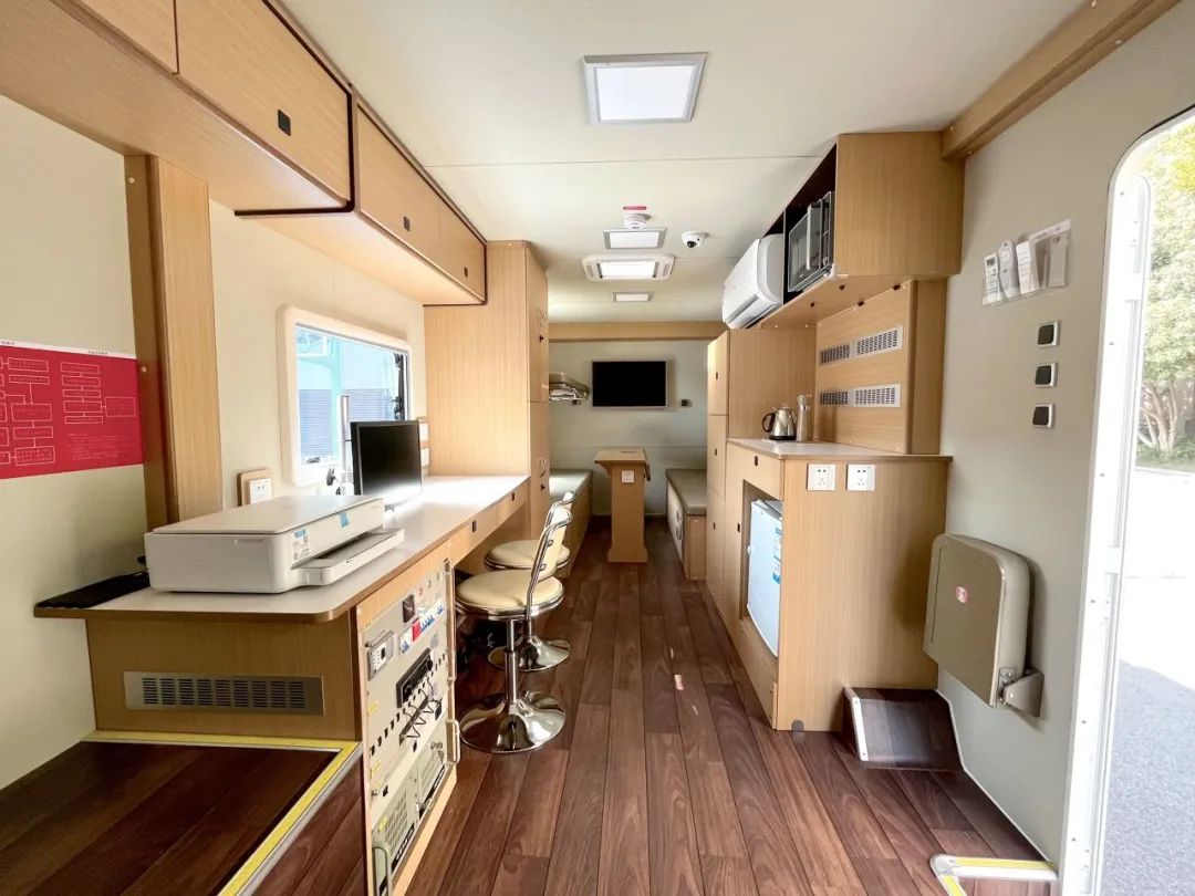 乐天堂官网专用车亮相全球公共安全合作论坛（连云港），为全球普遍安全建设贡献力量