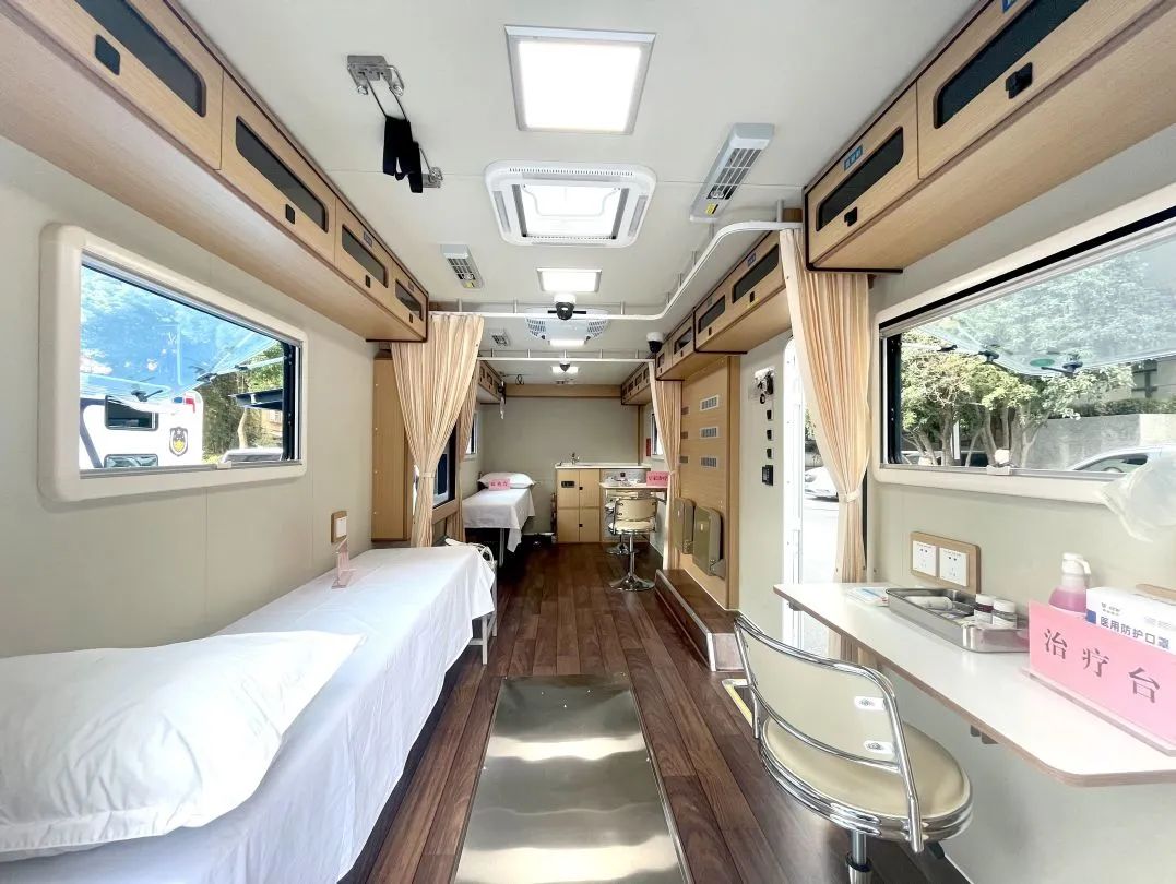 乐天堂官网专用车亮相全球公共安全合作论坛（连云港），为全球普遍安全建设贡献力量