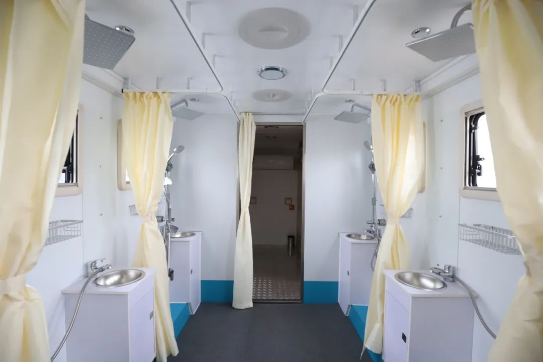 乐天堂官网专用车亮相全球公共安全合作论坛（连云港），为全球普遍安全建设贡献力量