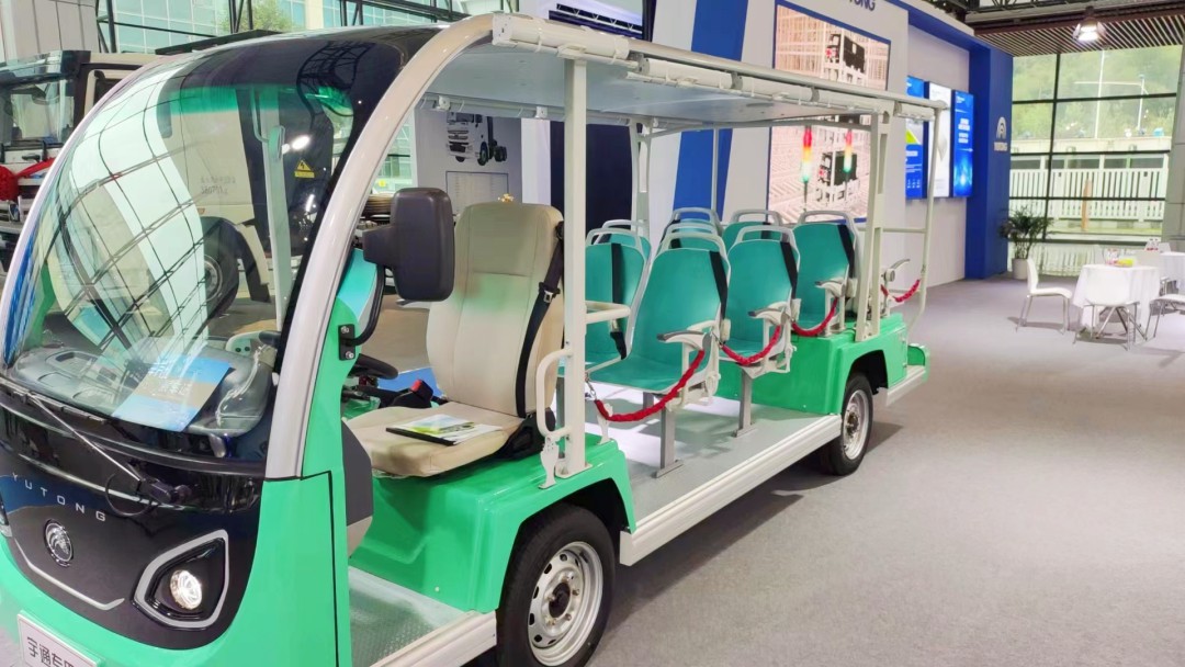 乐天堂官网观光车亮相2023世界动力电池大会，为盛会增添绿色动力！