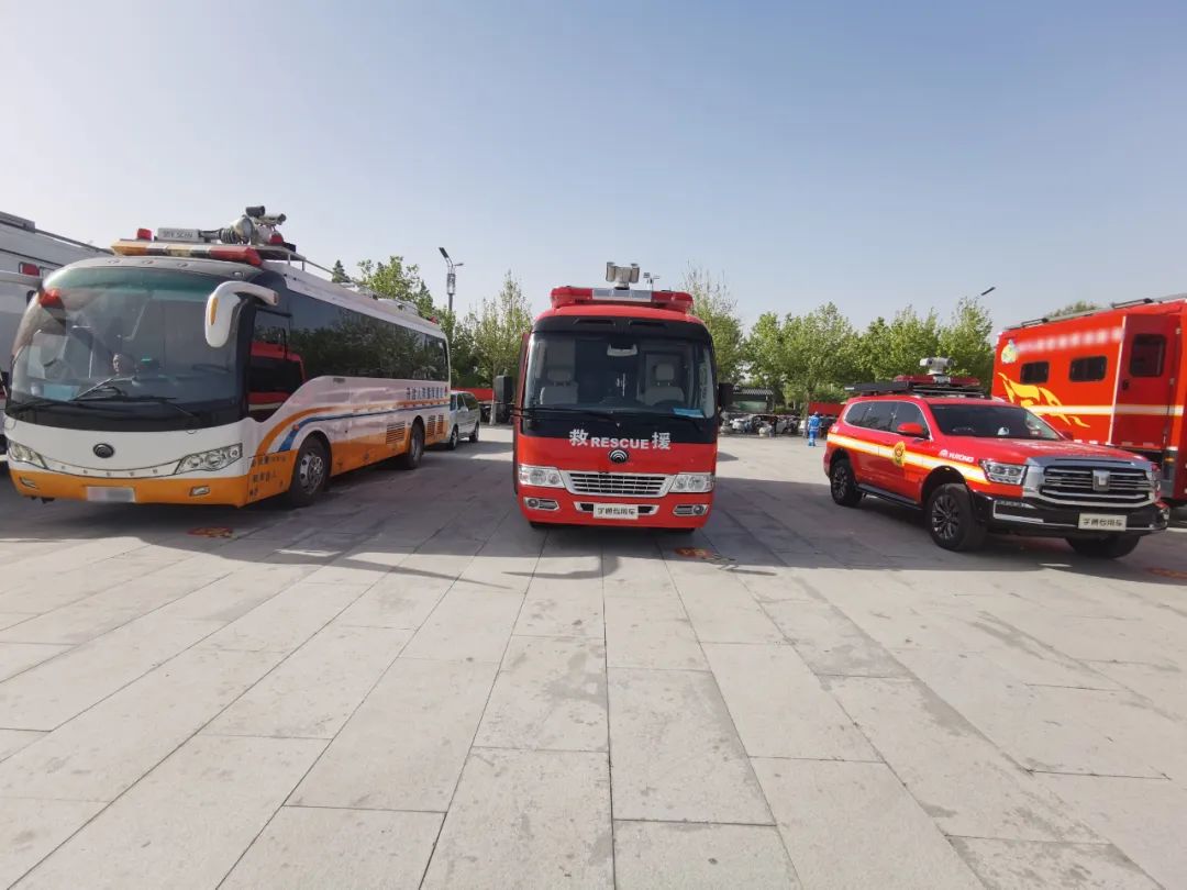 迅速集结！ 乐天堂官网专用车参演“使命-2024开封灾害应急救援避险综合演练”